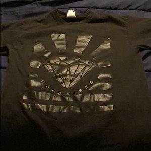 Diamond T-shirt, black on black